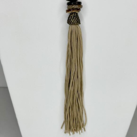 Chico's Tassel Pendant Neutral Beaded Gold Tone Necklace ✨ - Picture 5 of 10